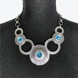 Southwestern Style Silver Tone Circle Link Fashion Necklace